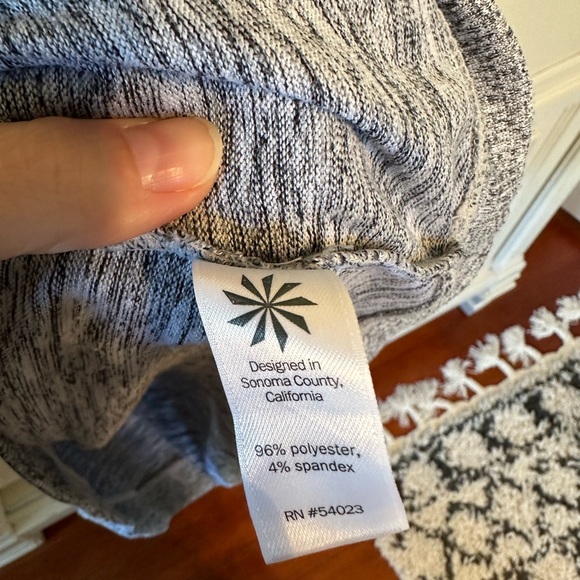 Athleta sweatshirt in gray size small - Picture 4 of 5